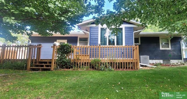 1229 N Delaware Avenue, York, NE 68467