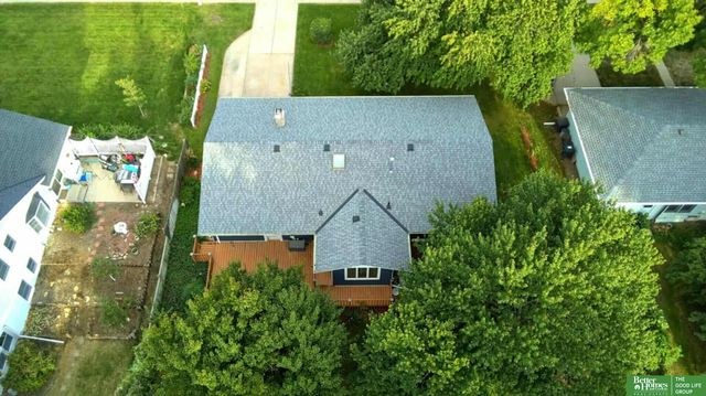 1229 N Delaware Avenue, York, NE 68467