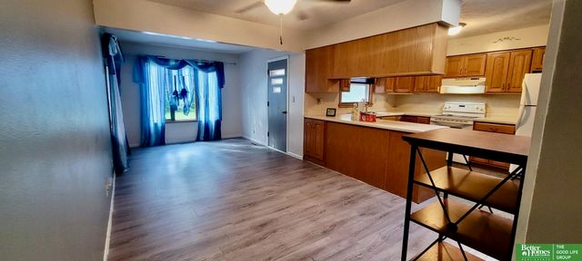 1229 N Delaware Avenue, York, NE 68467