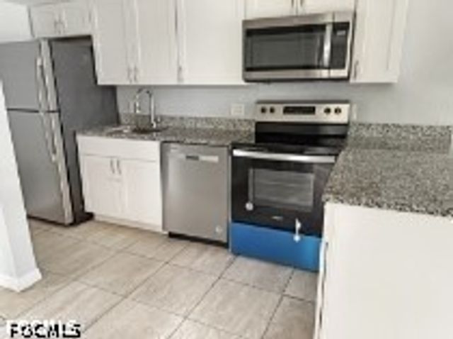 2505-2429 Hanson ST, Fort Myers, FL 33901
