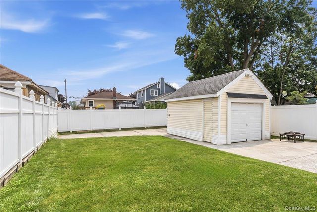 22 Homan Boulevard, Hempstead, NY 11550