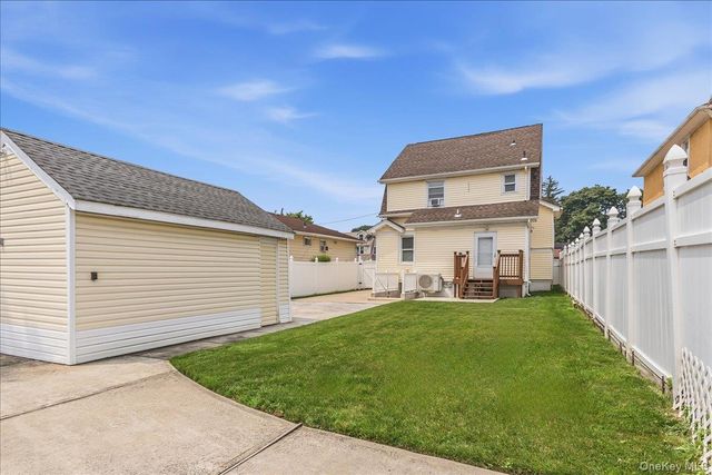 22 Homan Boulevard, Hempstead, NY 11550