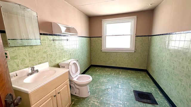 1232 N Mayfield Avenue, Chicago, IL 60651