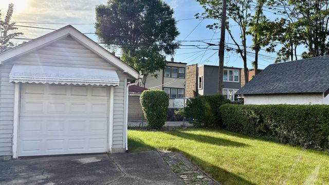 1232 N Mayfield Avenue, Chicago, IL 60651