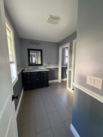 7 Gold St, Westfield, MA 01085
