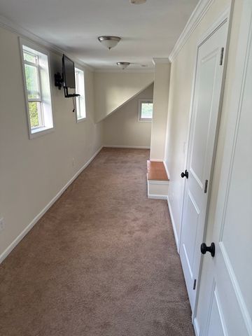 7 Gold St, Westfield, MA 01085