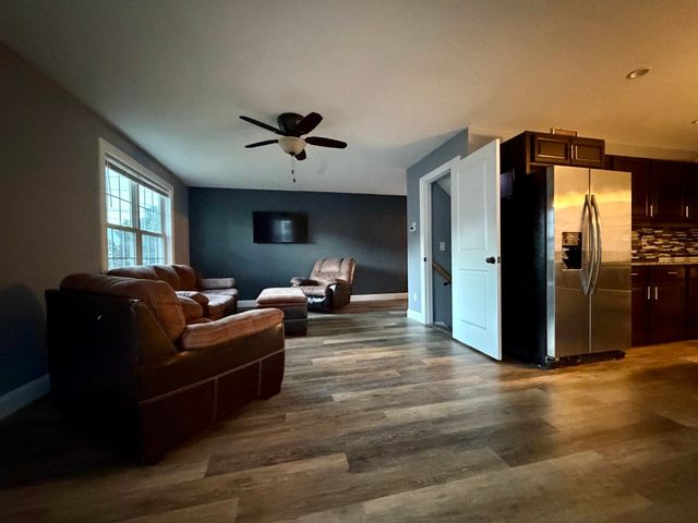 7 Gold St, Westfield, MA 01085