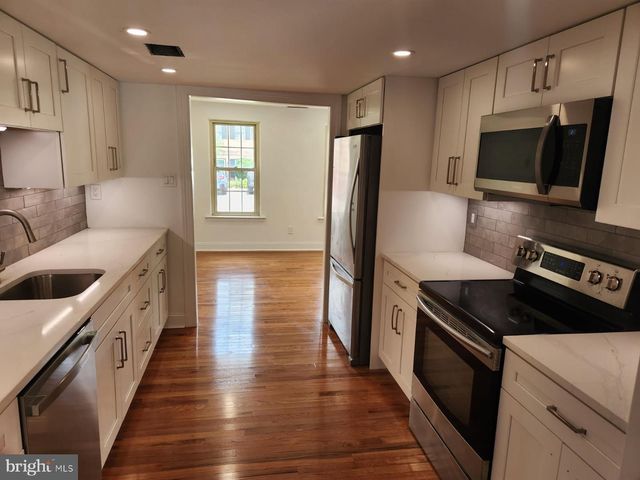 7 CONSTITUTION AVE, Doylestown, PA 18901