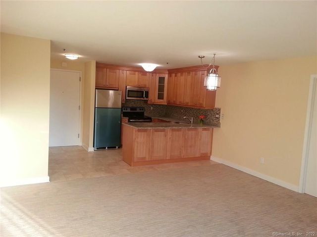 104 North Street APT 604, Stamford, CT 06902