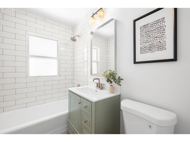 4910 Se 65TH Ave, Portland, OR 97206
