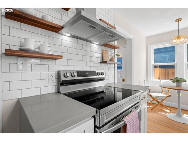 4910 Se 65TH Ave, Portland, OR 97206