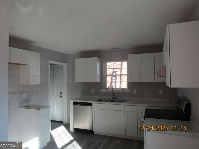 1635 Pinedale Circle NW, Conyers, GA 30012