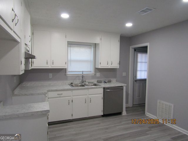 1635 Pinedale Circle NW, Conyers, GA 30012