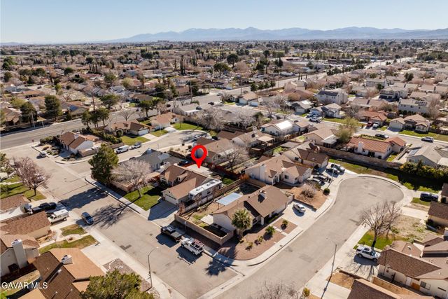 2028 W Avenue K10, Lancaster, CA 93536