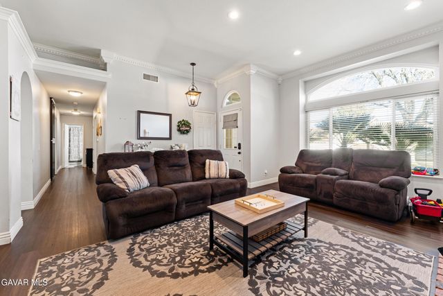 2028 W Avenue K10, Lancaster, CA 93536