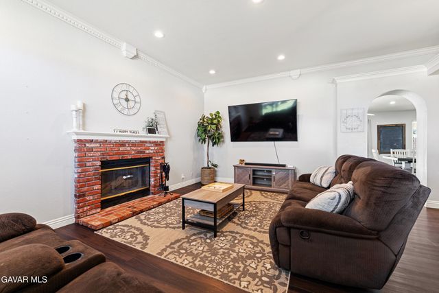 2028 W Avenue K10, Lancaster, CA 93536