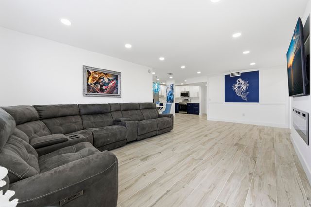 3520 S Ocean Boulevard H502, South Palm Beach, FL 33480