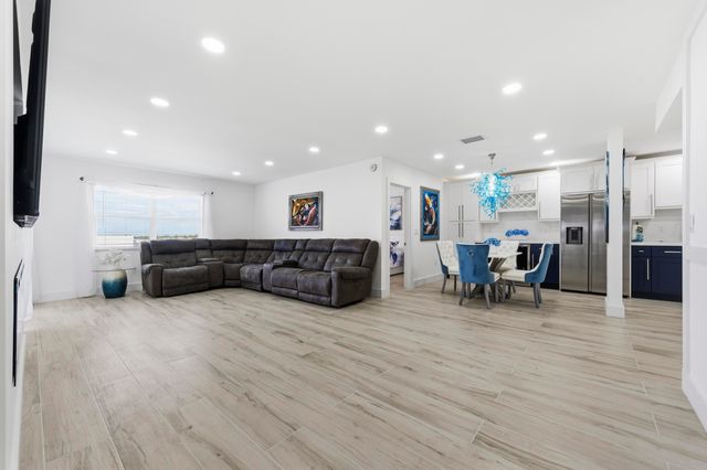 3520 S Ocean Boulevard H502, South Palm Beach, FL 33480