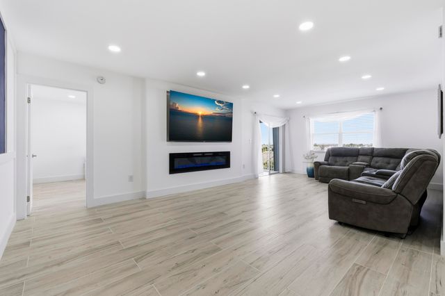 3520 S Ocean Boulevard H502, South Palm Beach, FL 33480