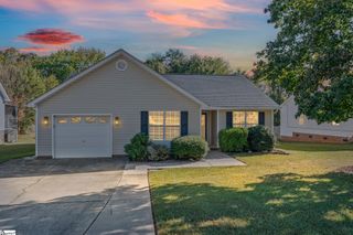 33 Michell Drive, Taylors, SC 29687