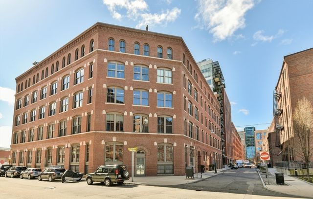 35 Channel Center St 206, Boston, MA 02210
