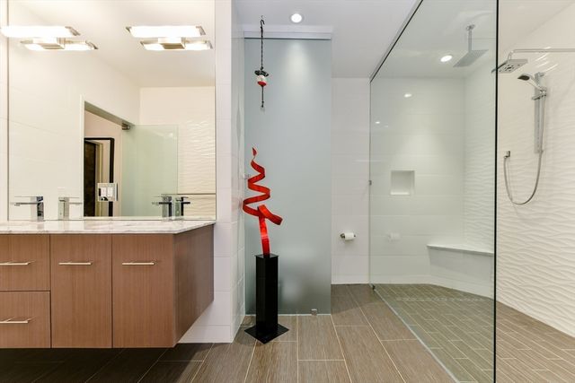 35 Channel Center St 206, Boston, MA 02210