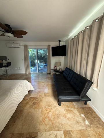 1432 NE 5th Ave 3, Fort Lauderdale, FL 33304