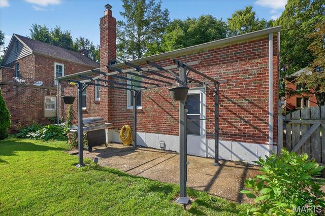 6929 Dartmouth Avenue, University City, MO 63130