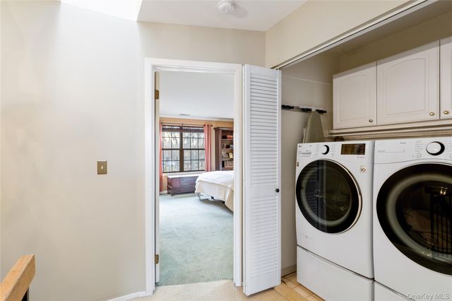 17 Sutton Place, Islip, NY 11751