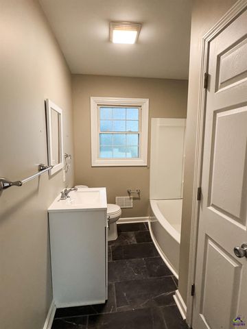 504 Sunset Dr, Warner Robins, GA 31008