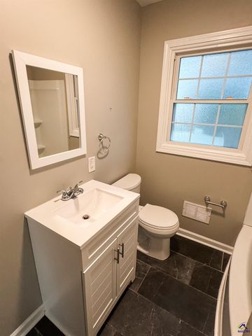 504 Sunset Dr, Warner Robins, GA 31008