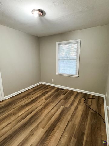 504 Sunset Dr, Warner Robins, GA 31008