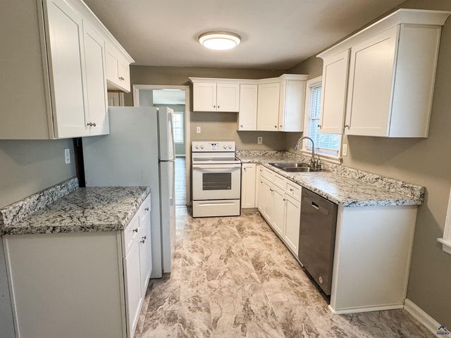 504 Sunset Dr, Warner Robins, GA 31008