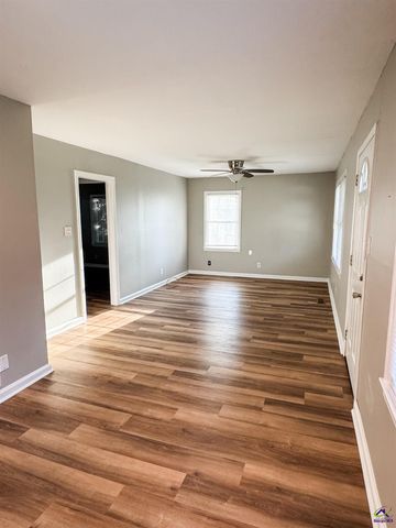 504 Sunset Dr, Warner Robins, GA 31008