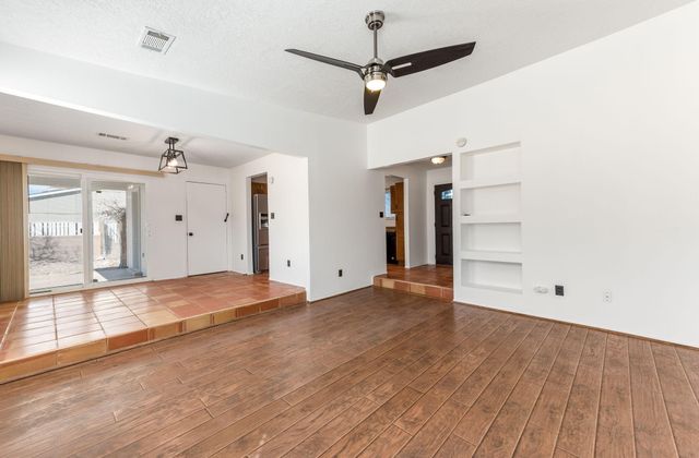 392 Pyrite Drive NE, Rio Rancho, NM 87124