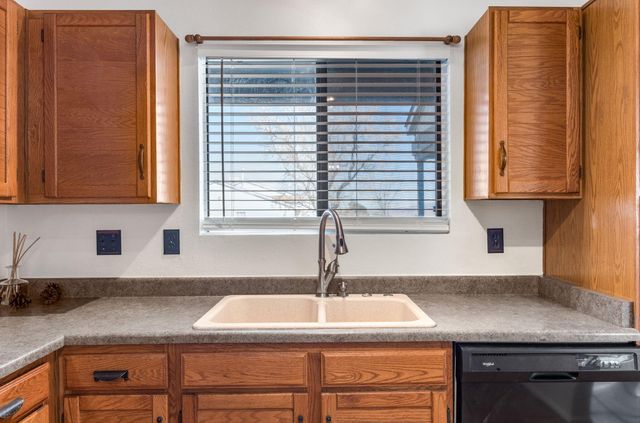 392 Pyrite Drive NE, Rio Rancho, NM 87124