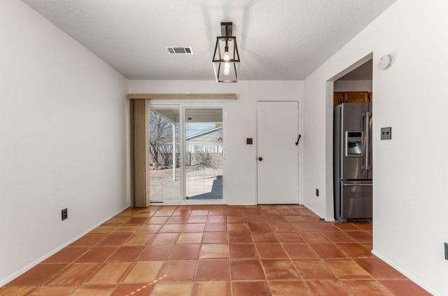 392 Pyrite Drive NE, Rio Rancho, NM 87124