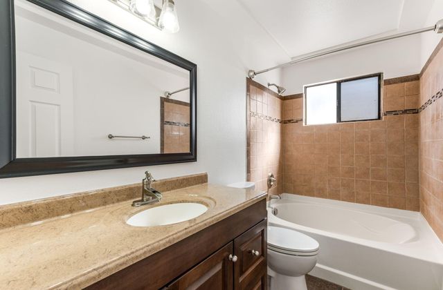 392 Pyrite Drive NE, Rio Rancho, NM 87124