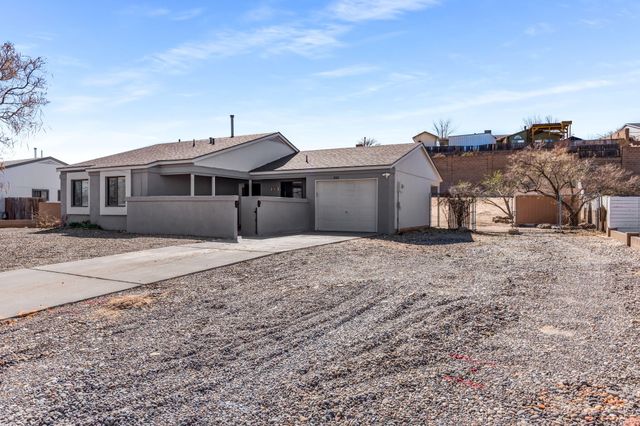 392 Pyrite Drive NE, Rio Rancho, NM 87124