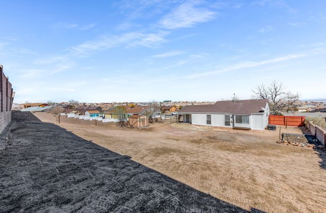 392 Pyrite Drive NE, Rio Rancho, NM 87124