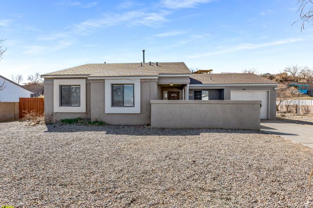 392 Pyrite Drive NE, Rio Rancho, NM 87124