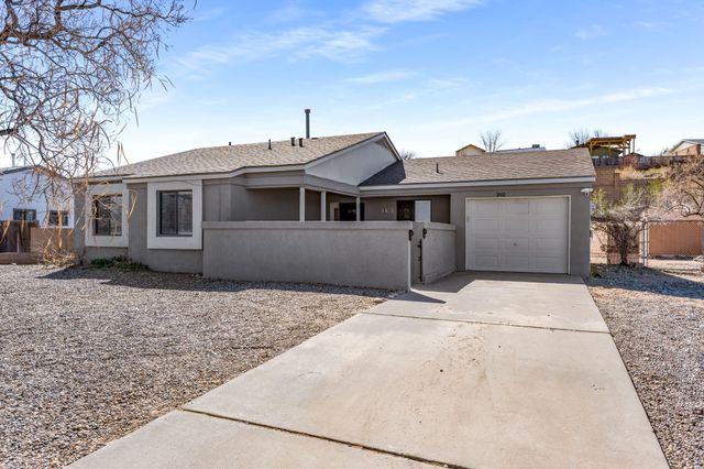 392 Pyrite Drive NE, Rio Rancho, NM 87124
