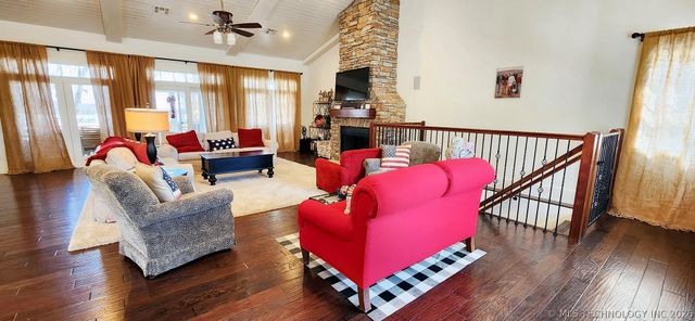 32548 S Cookson Bluff Road, Park Hill, OK 74451