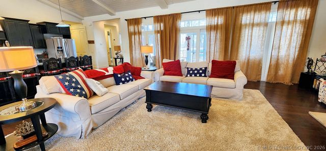 32548 S Cookson Bluff Road, Park Hill, OK 74451