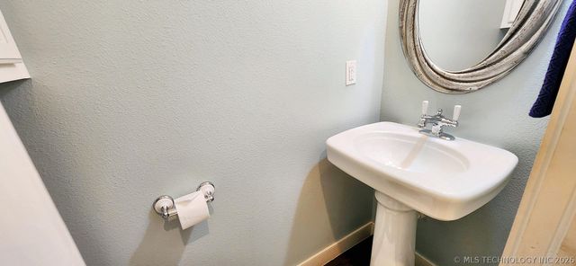 32548 S Cookson Bluff Road, Park Hill, OK 74451