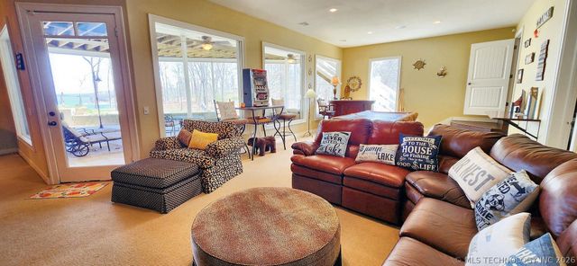 32548 S Cookson Bluff Road, Park Hill, OK 74451