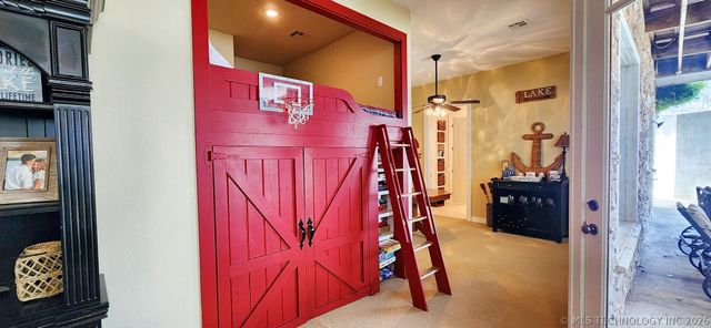 32548 S Cookson Bluff Road, Park Hill, OK 74451