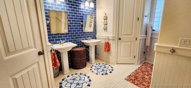 32548 S Cookson Bluff Road, Park Hill, OK 74451