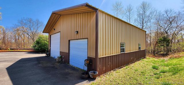 32548 S Cookson Bluff Road, Park Hill, OK 74451