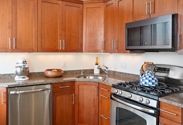 9-11 Ellwood St 4, Boston, MA 02129